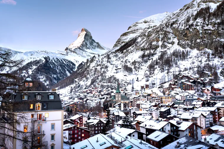Vy ver Zermatt och Matterhorn